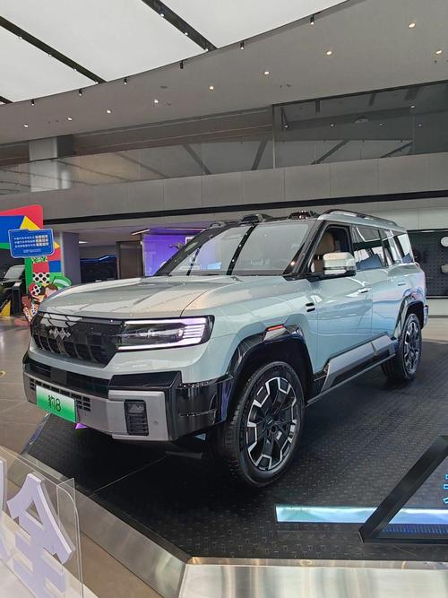 佛山230比亚迪方程豹硬派越野的爆款，英菲尼迪35周年与你共成长